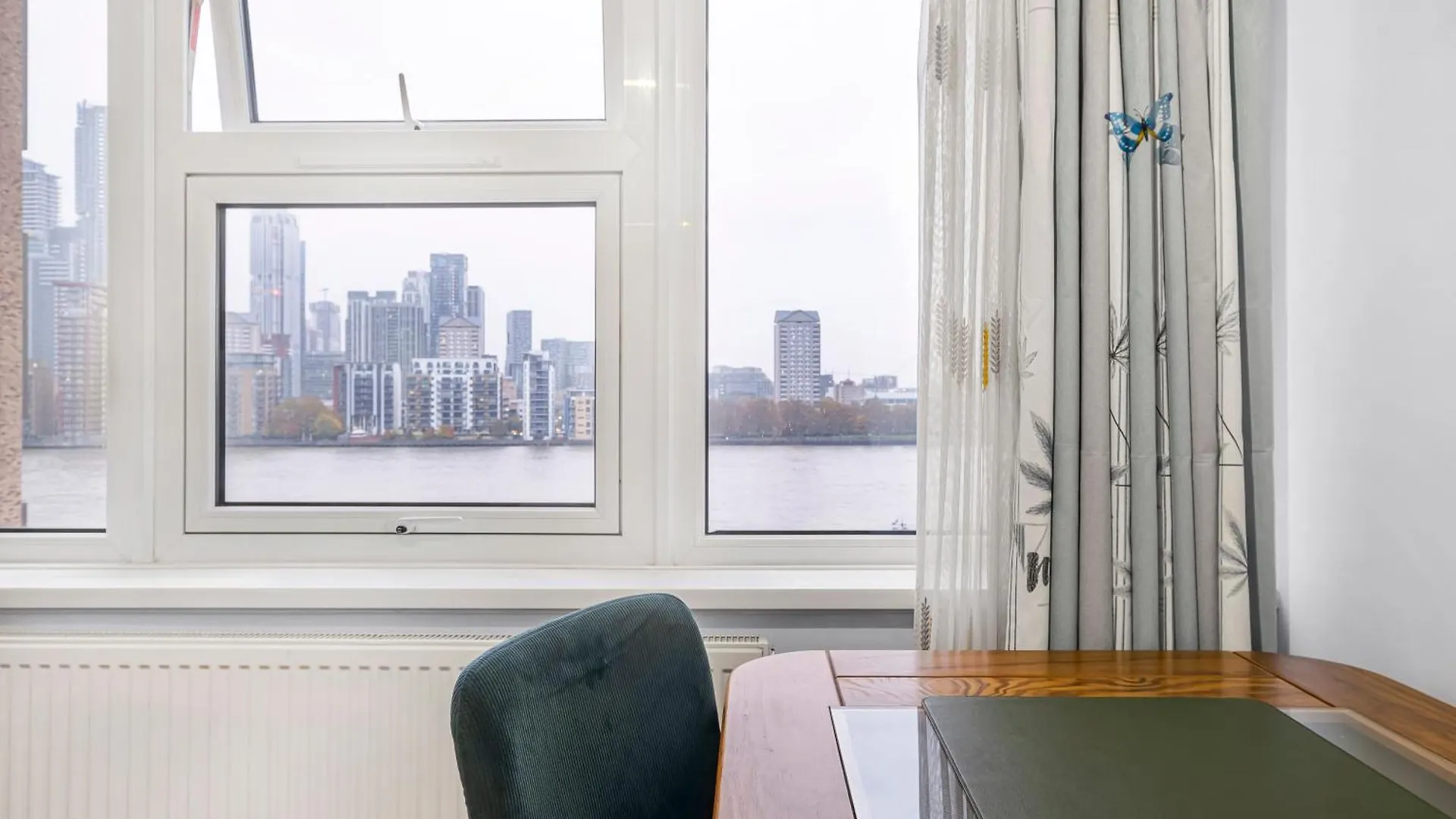 Riverside 3Br With Easy Transport 20Mins To City Centre London 0*,  United Kingdom