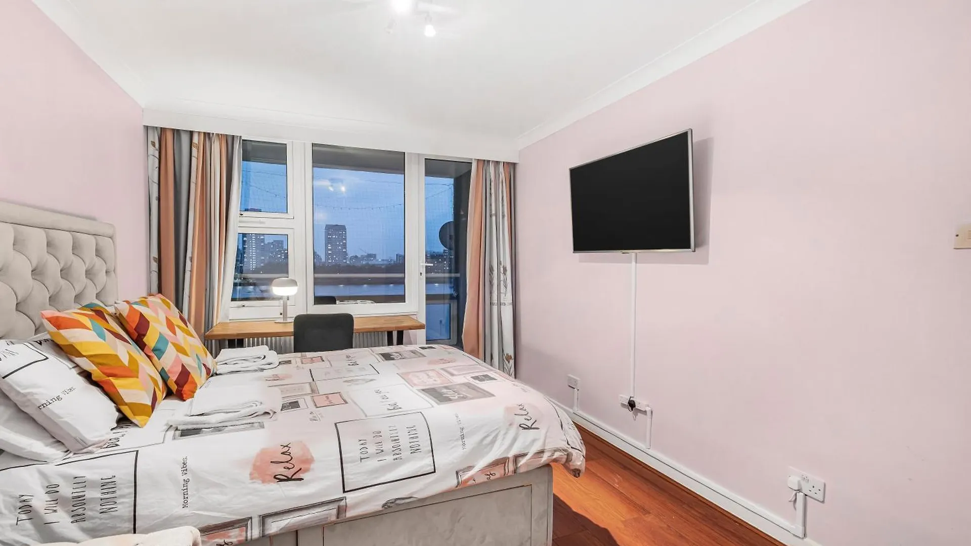 Apartment Riverside 3Br With Easy Transport 20Mins To City Centre London