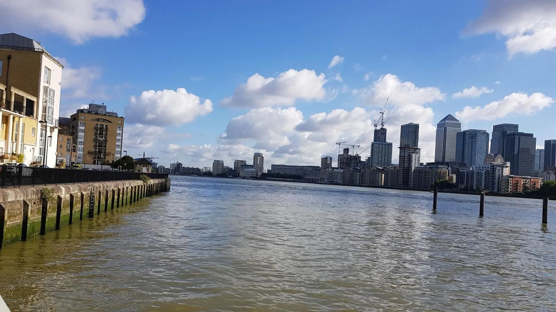 Apartment Riverside 3Br With Easy Transport 20Mins To City Centre London